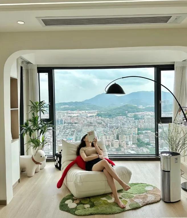 超大阳台封起来_银行联动门价格_超大玻璃落地窗缺点