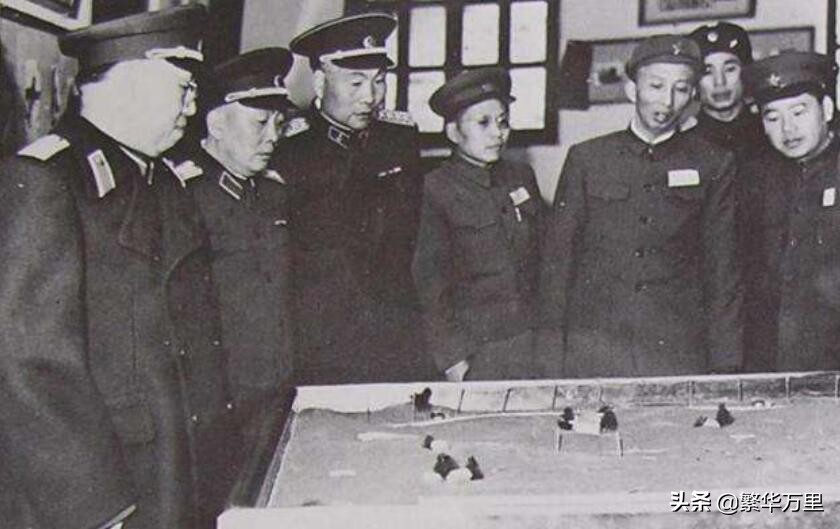 07式陆军常服货到付款_97式军服设计特点_解放军军服发展史