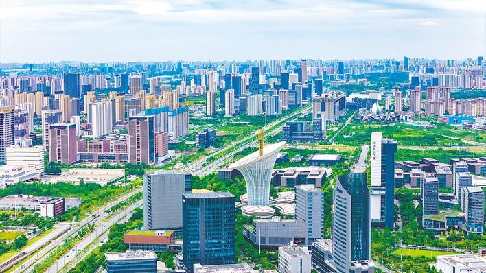 俯瞰武汉未来科技城，众多代表委员风采齐聚（湖北日报记者摄）