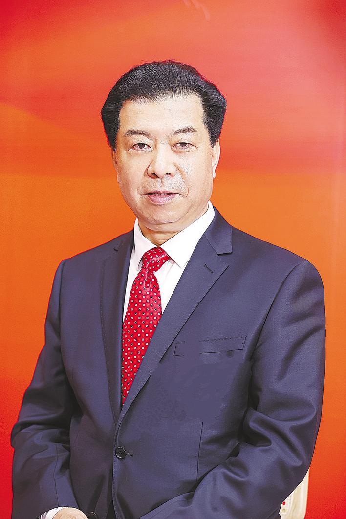 全国人大代表、 好想你健康食品股份有限公司 董事长石聚彬