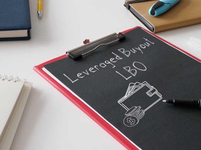 杠杆收购 高比例债务融资 风险与回报_杠杆收购与企业的价值关系