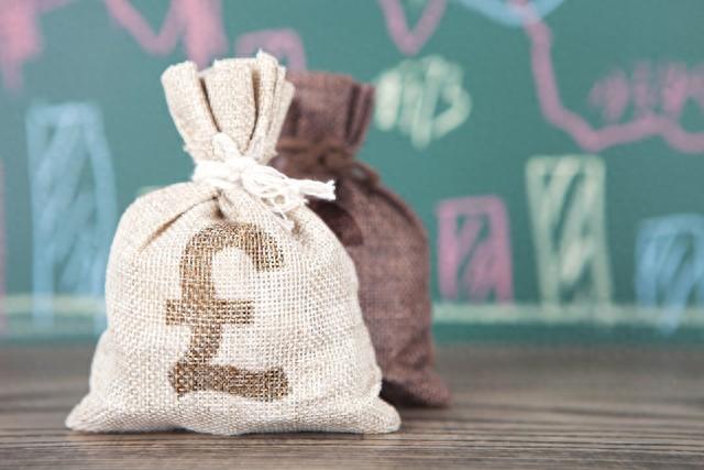 存银行利息低，买哪个银行股票好？看分红