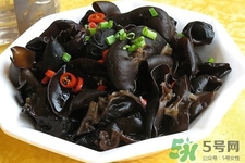 如何挑选黑木耳？怎样挑选干木耳？