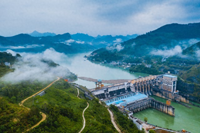 中国水电站发电量排名股票_长江电力 华能水电 国投电力